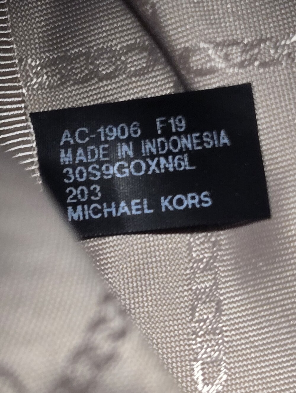 NWT Michael Kors Mott Medium Waistpack - Picture 14 of 16